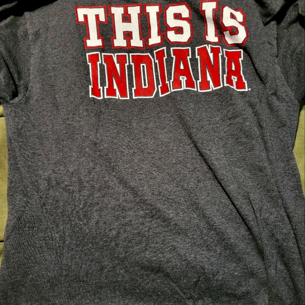 T shirt college